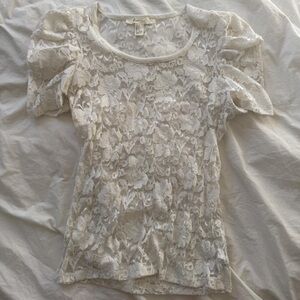 Chic Floral Lace Blouse in White